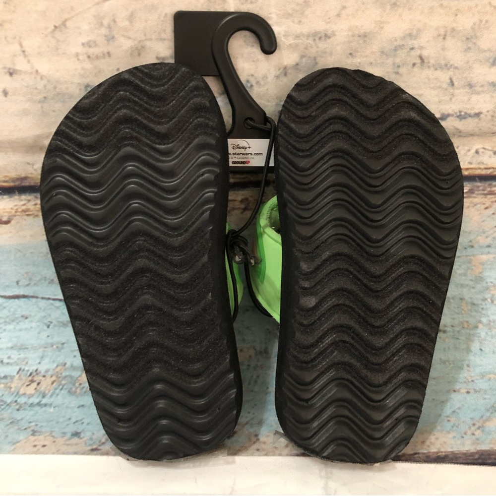 ⚡️⚡️Star Wars Mandalorian Kids Grogu Flip Flops Sandals Green Black Size 5/6 - Picture 6 of 10